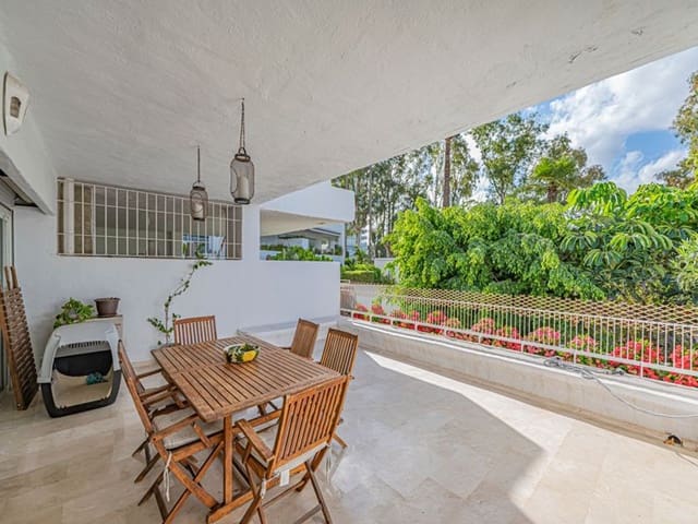 Apartamento de 4 habitaciones en Río Real, Marbella en venta con piscina garaje - 1.290.000 € (Ref: 10132344)