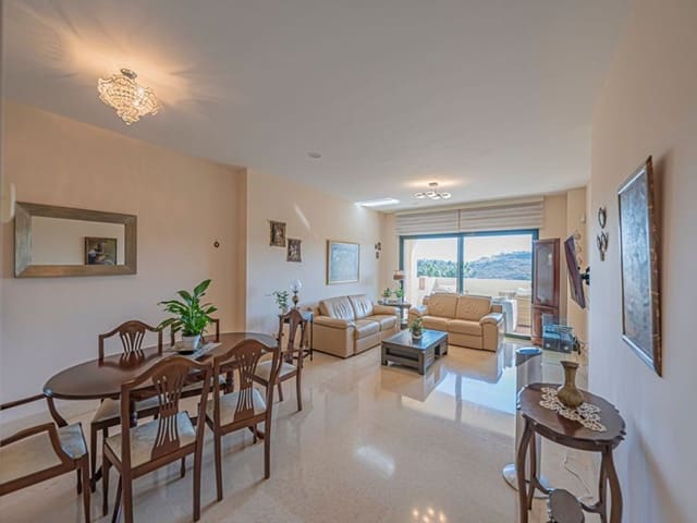 3 sypialnia Apartament na sprzedaż w Los Arqueros - Puerto del Almendro, Benahavís z basenem garażem - 899 000 € (Ref: 10132345)