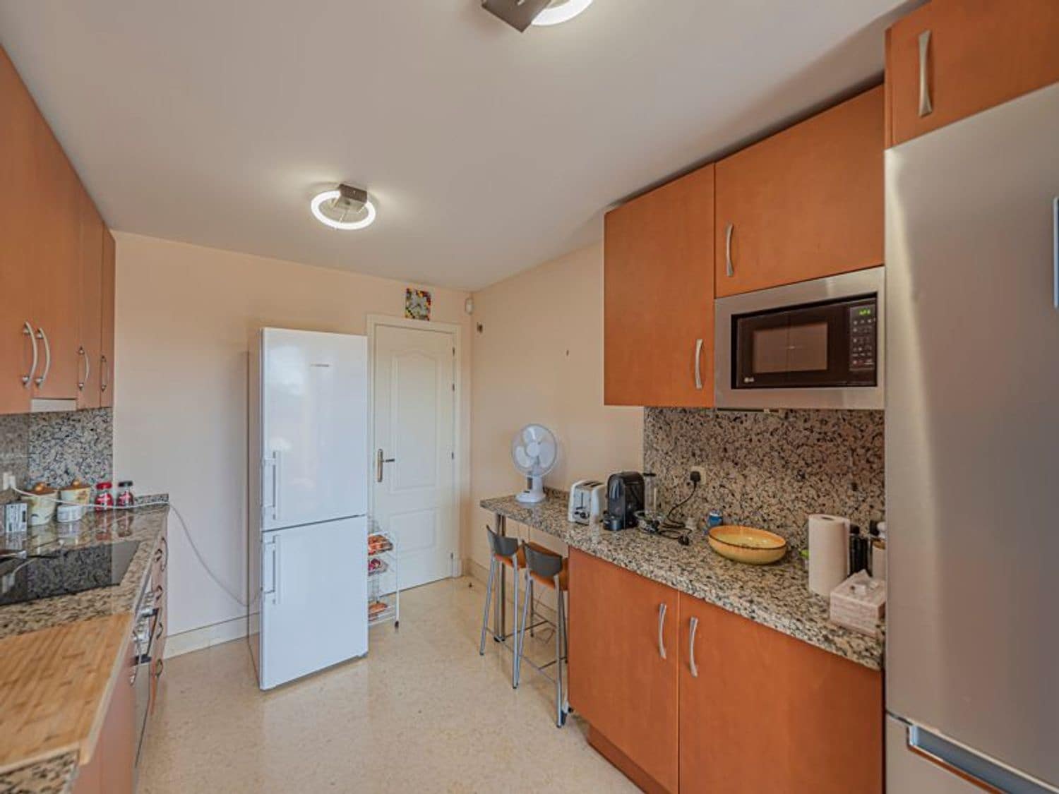 3 sypialnia Apartament na sprzedaż w Benahavis z basenem garażem - 899 000 € (Ref: 10132345)