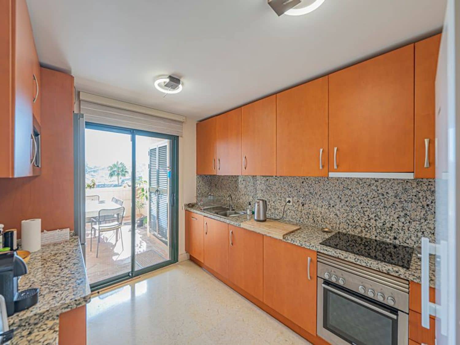 3 sypialnia Apartament na sprzedaż w Benahavis z basenem garażem - 899 000 € (Ref: 10132345)