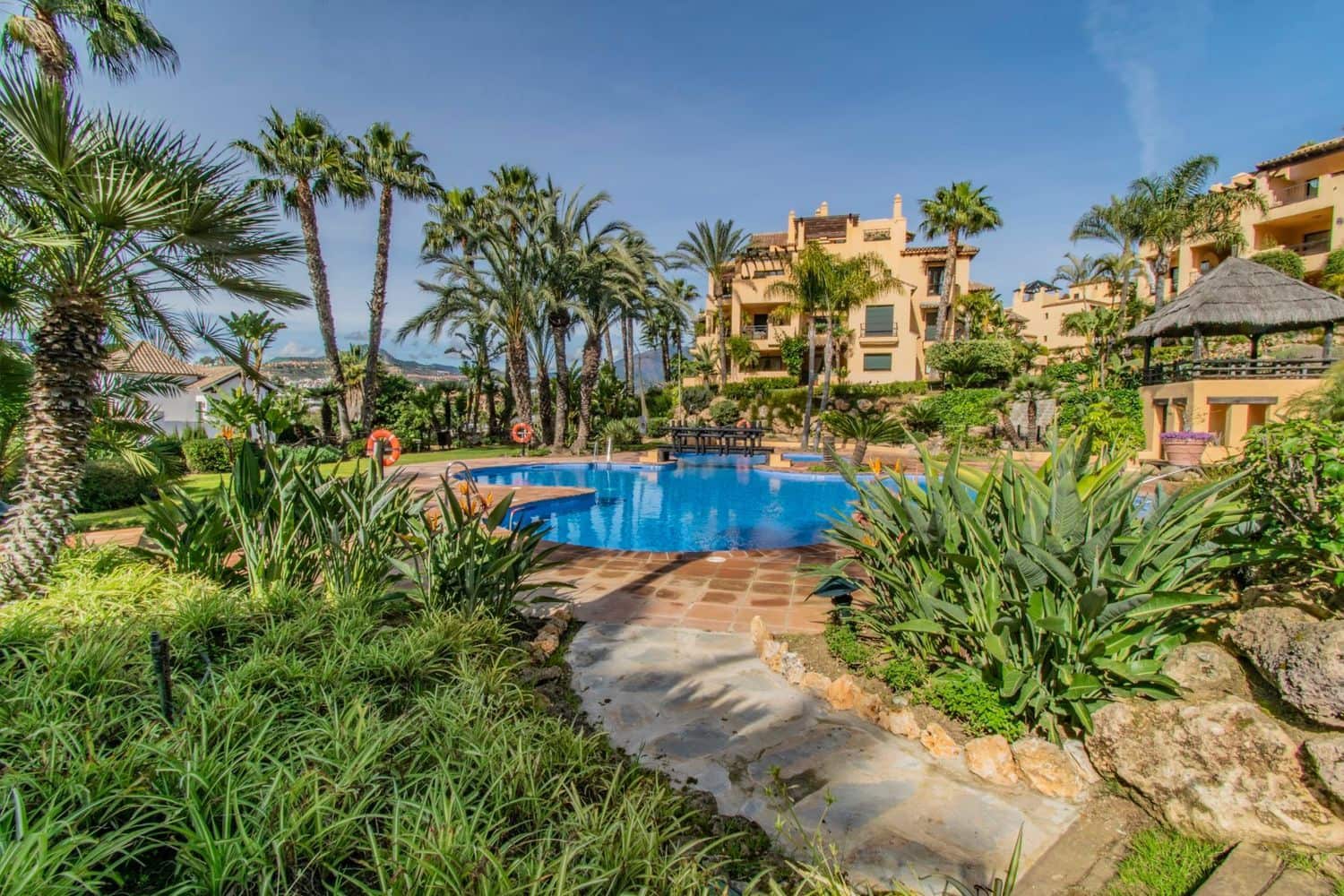 2 bedroom Apartment for sale in Atalaya-Isdabe with pool garage - € 399,000 (Ref: 10132346)