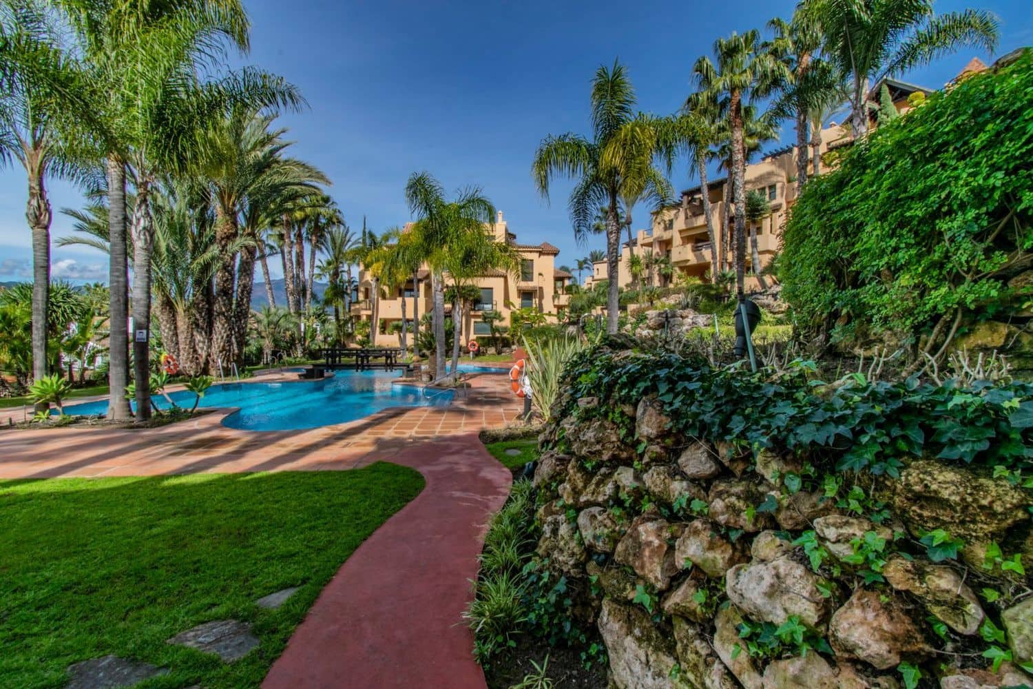 2 bedroom Apartment for sale in Atalaya-Isdabe with pool garage - € 399,000 (Ref: 10132346)