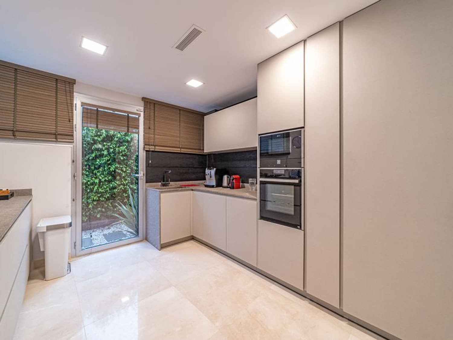 4 quarto Moradia para venda em San Pedro de Alcantara com piscina garagem - 2 700 000 € (Ref: 10132348)