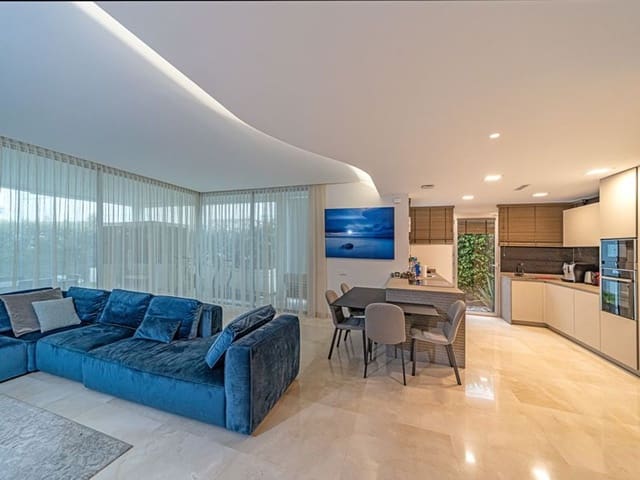 4 quarto Moradia para venda em Nueva Alcántara, Marbella com piscina garagem - 2 700 000 € (Ref: 10132348)