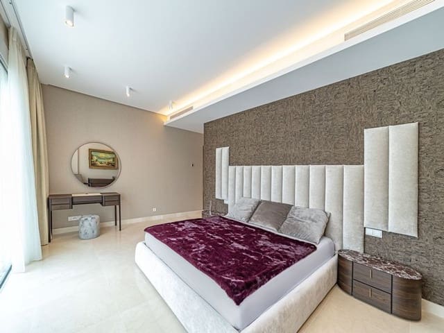4 quarto Moradia para venda em Nueva Alcántara, Marbella com piscina garagem - 2 700 000 € (Ref: 10132348)