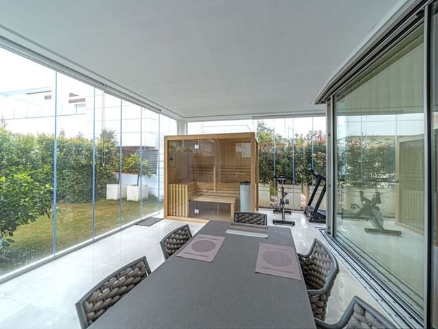4 quarto Moradia para venda em Nueva Alcántara, Marbella com piscina garagem - 2 700 000 € (Ref: 10132348)