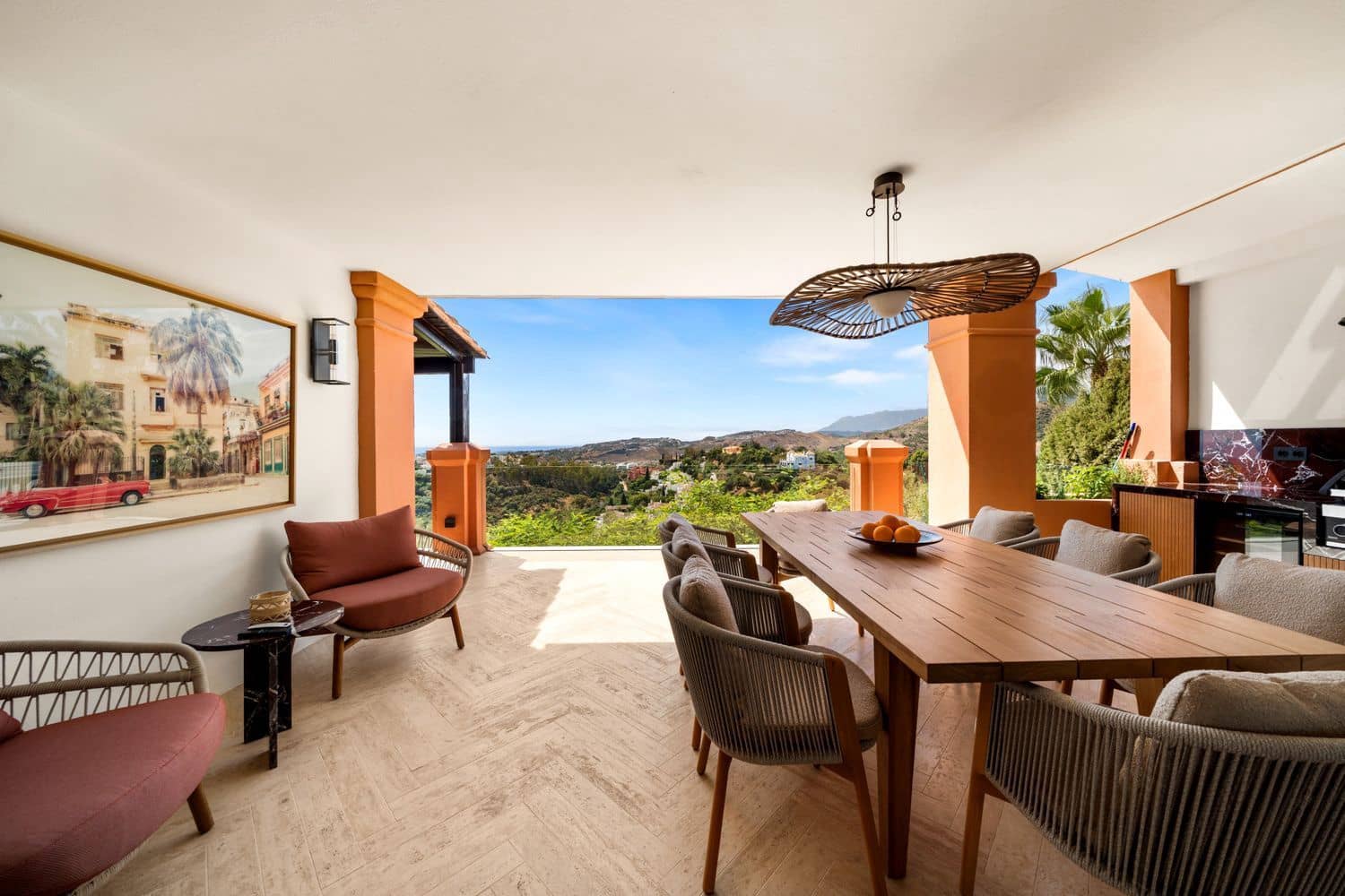 4 bedroom Apartment for sale in La Quinta with pool garage - € 1,595,000 (Ref: 10162116)