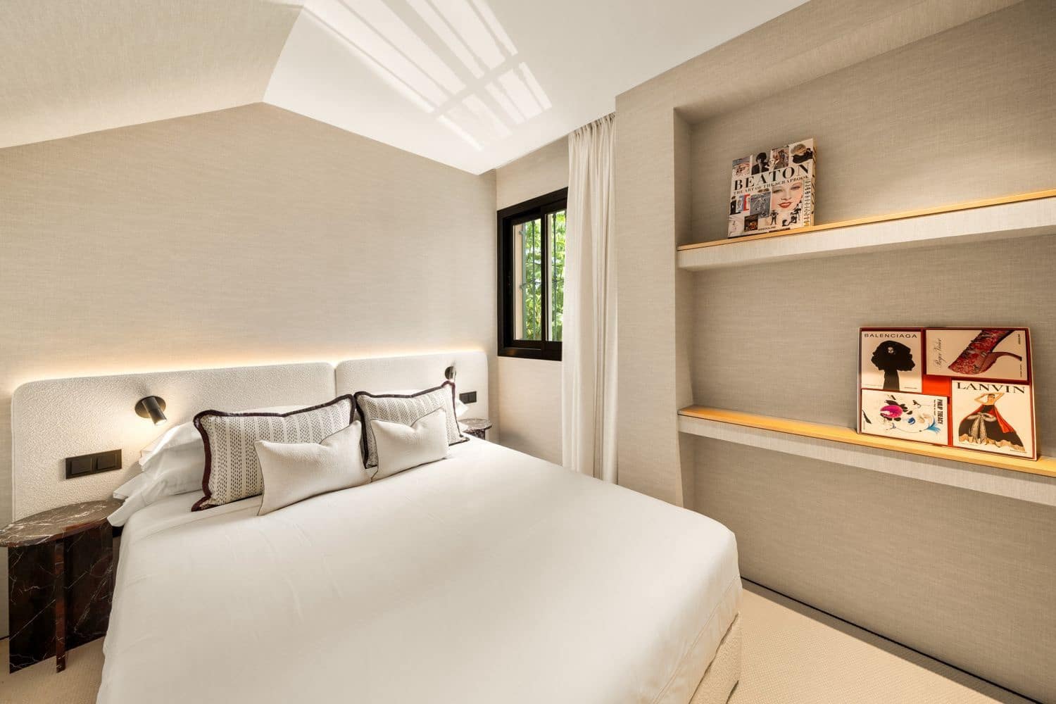 4 bedroom Apartment for sale in La Quinta with pool garage - € 1,595,000 (Ref: 10162116)