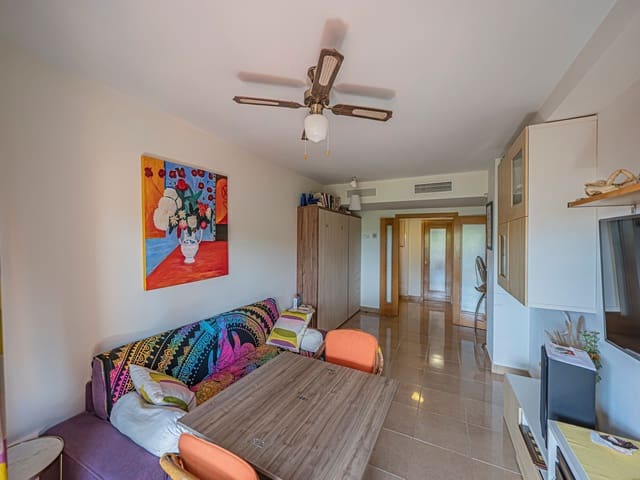 2 soverom Leilighet til salgs i Zona de Punta Plata, Estepona med svømmebasseng garasje - € 730 000 (Ref: 10162118)