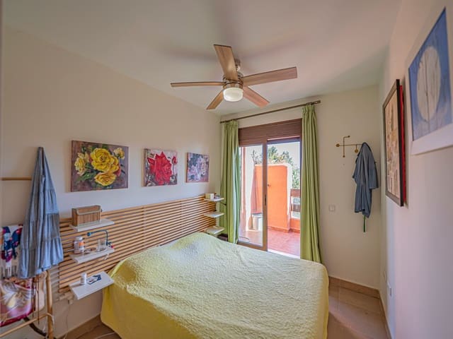 2 soverom Leilighet til salgs i Zona de Punta Plata, Estepona med svømmebasseng garasje - € 730 000 (Ref: 10162118)