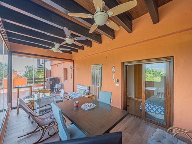 2 soverom Leilighet til salgs i Zona de Punta Plata, Estepona med svømmebasseng garasje - € 730 000 (Ref: 10162118)