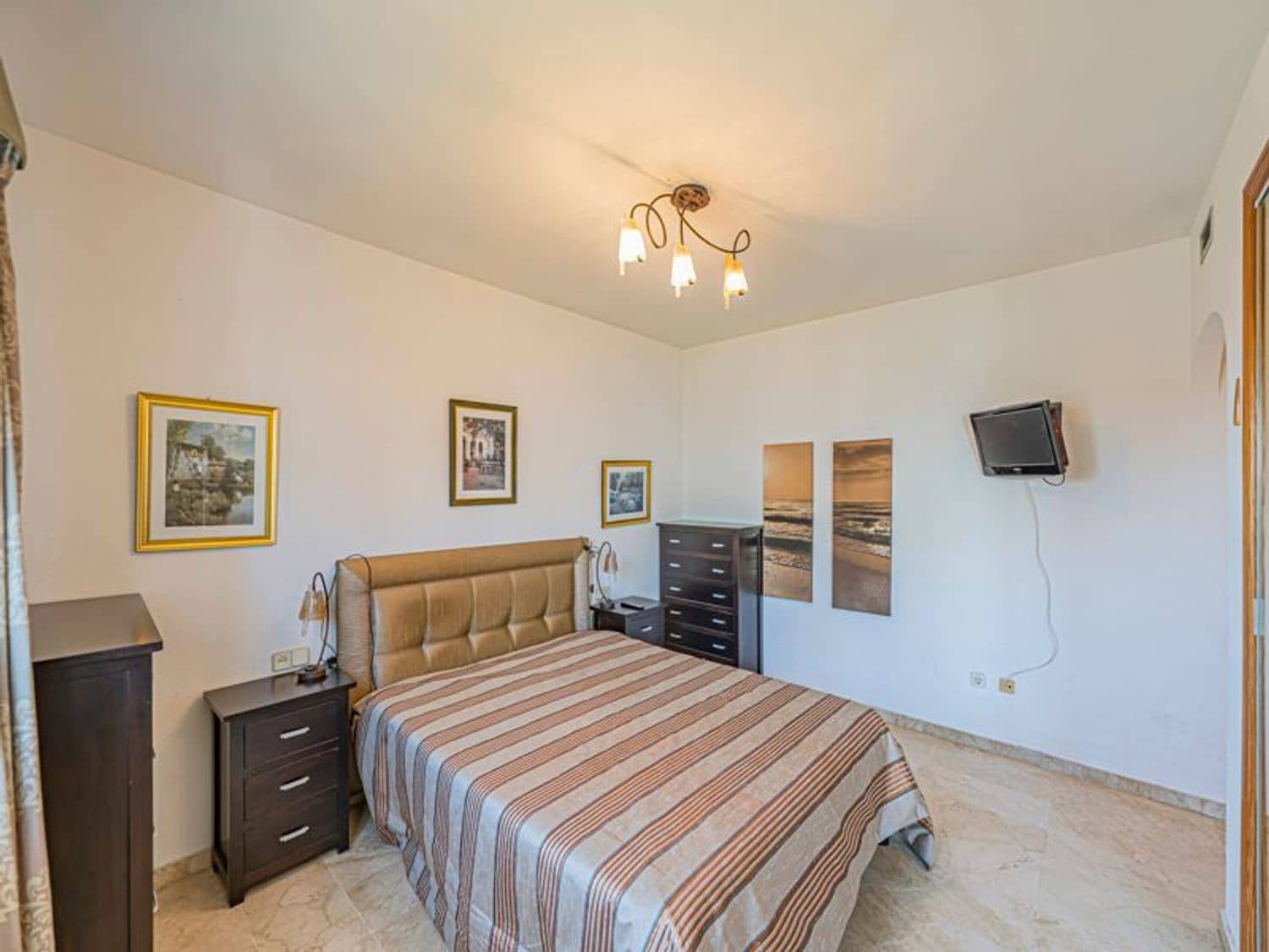 2 quarto Apartamento para venda em Estepona com piscina garagem - 379 000 € (Ref: 10162119)