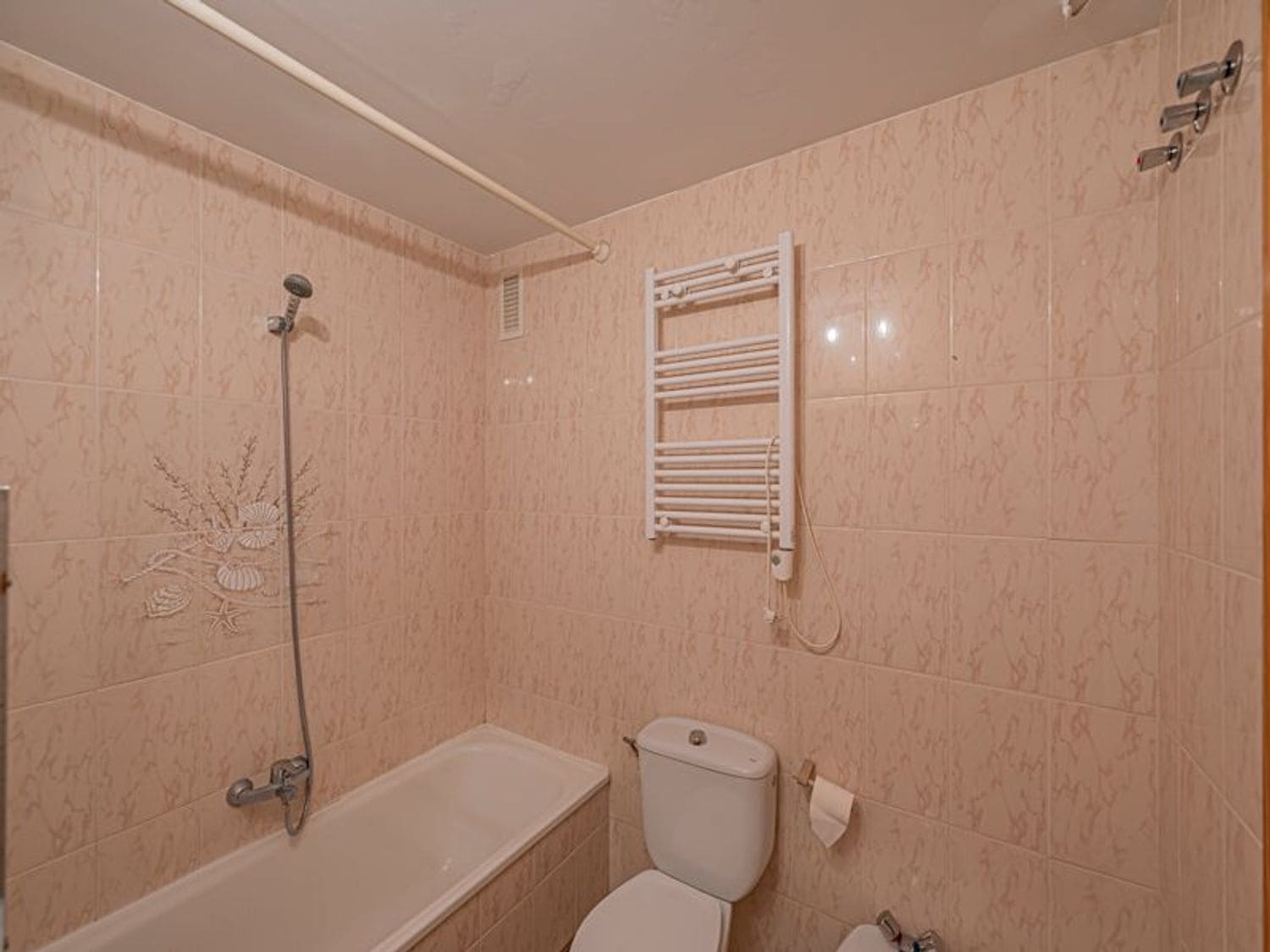 2 quarto Apartamento para venda em Estepona com piscina garagem - 379 000 € (Ref: 10162119)