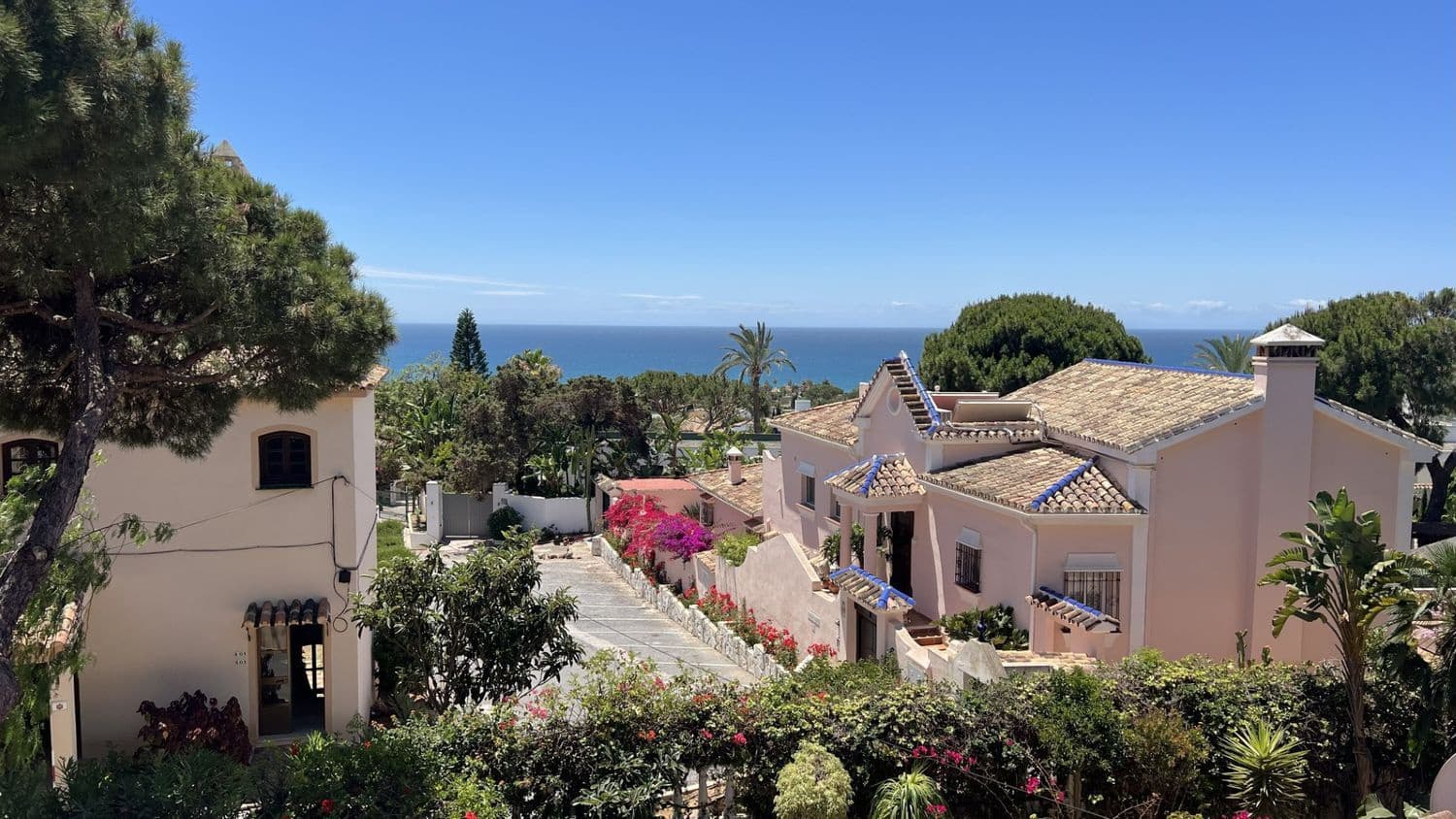 4 chambre Appartement de Plage à vendre à Artola avec piscine garage - 1 180 000 € (Ref: 10162563)