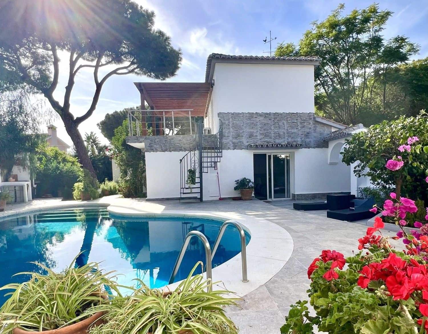 4 chambre Appartement de Plage à vendre à Artola avec piscine garage - 1 180 000 € (Ref: 10162563)