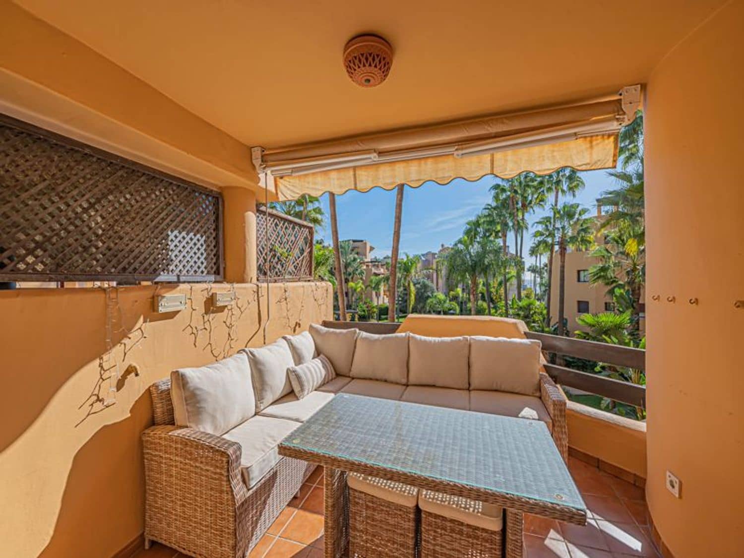 2 slaapkamer Appartement te koop in Costalita met zwembad garage - € 475.000 (Ref: 10174351)