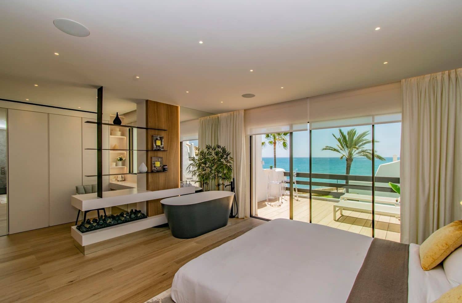 4 sypialnia Dom na sprzedaż w Marbella z basenem garażem - 5 460 000 € (Ref: 8204975)