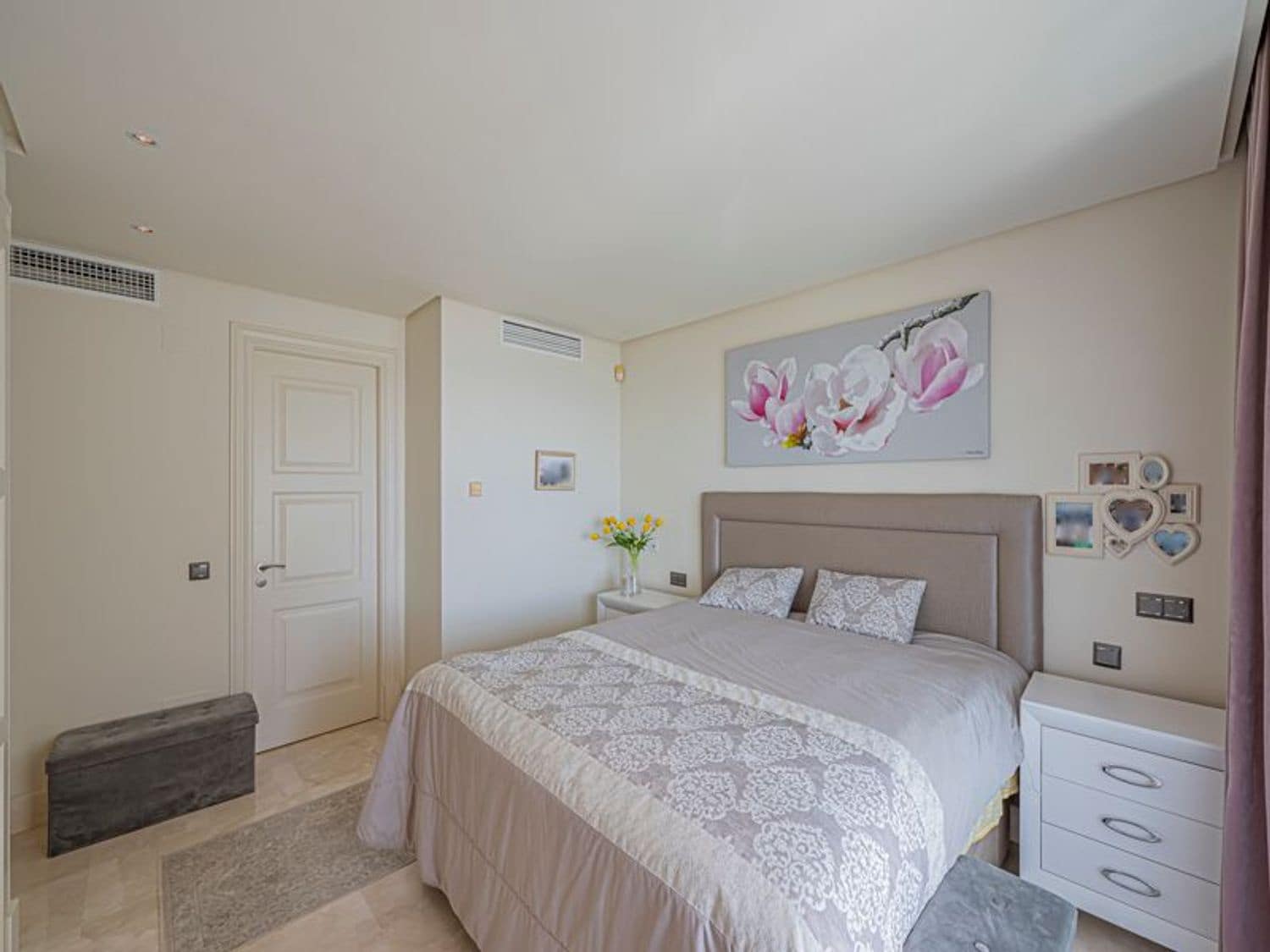 Apartamento de 2 habitaciones en Estepona en venta con piscina garaje - 1.150.000 € (Ref: 8204990)