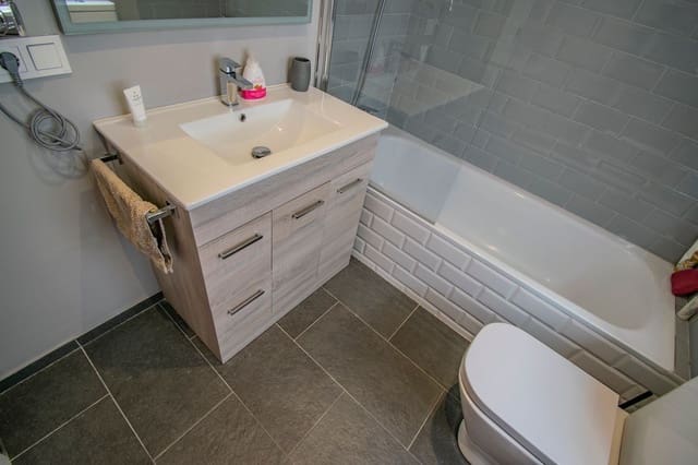 3 soveværelse Lejlighed til salg i San Pedro de Alcántara Pueblo, Marbella med garage - € 640.000 (Ref: 8204997)