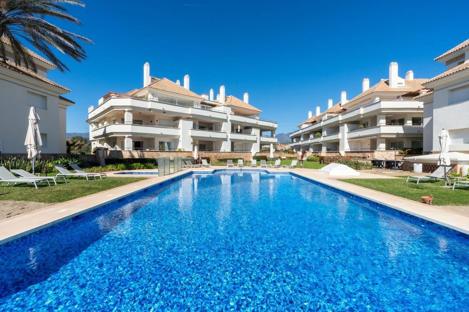 2 chambre Appartement à vendre à Guadalmansa avec piscine garage - 750 000 € (Ref: 8205011)