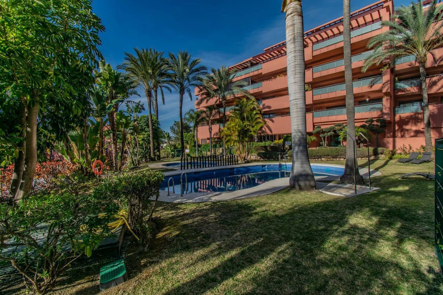 3 bedroom Apartment for sale in New Golden Mile with pool garage - € 580,000 (Ref: 8205038)