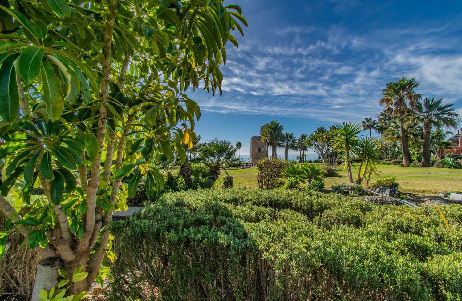 3 bedroom Apartment for sale in New Golden Mile with pool garage - € 580,000 (Ref: 8205038)