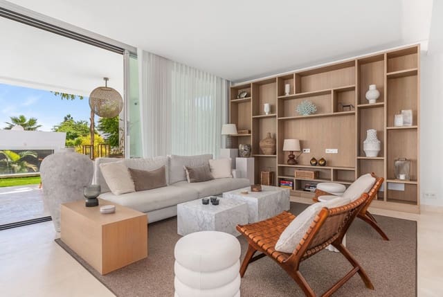 5 bedroom Villa for sale in Nueva Alcántara, Marbella with pool garage - € 2,695,000 (Ref: 8205078)