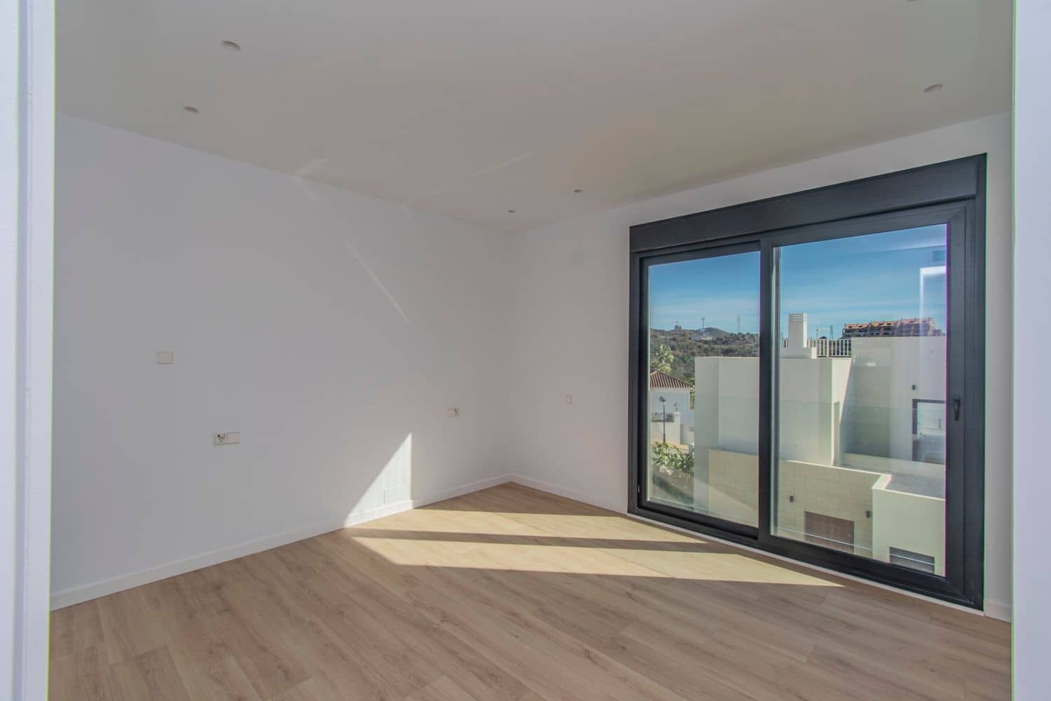 4 quarto Moradia para venda em Elviria com piscina garagem - 2 250 000 € (Ref: 8205091)