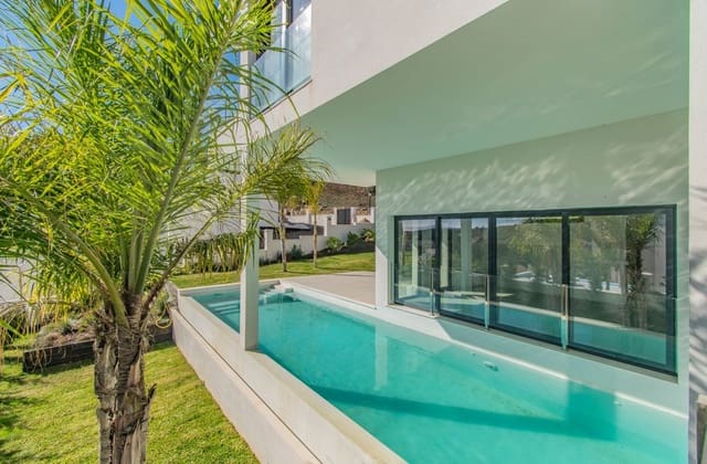 4 camera da letto Villa in vendita in Elviria, Marbella con piscina garage - 2.250.000 € (Rif: 8205091)