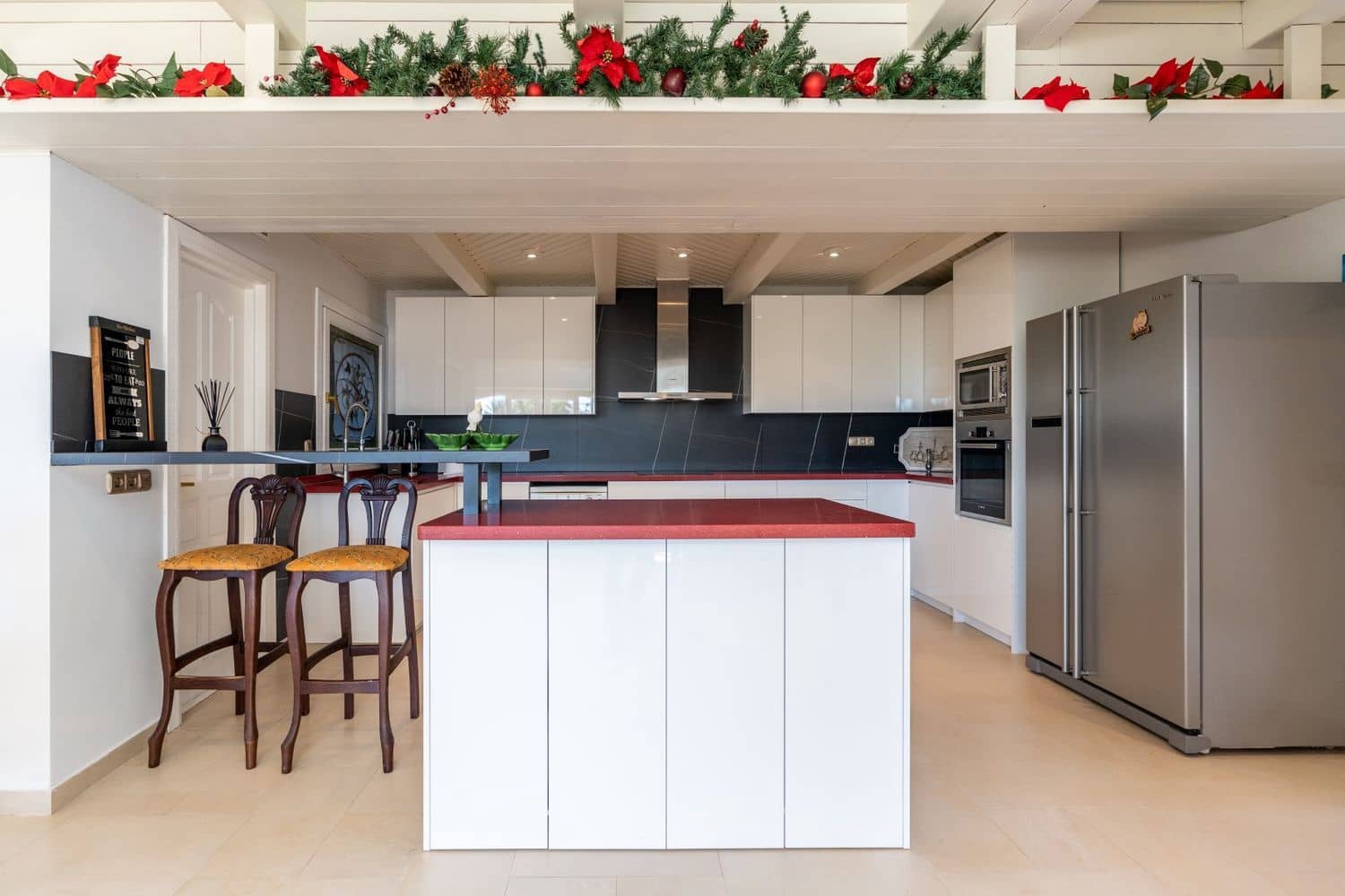 5 chambre Villa/Maison à vendre à La Quinta avec piscine garage - 1 900 000 € (Ref: 8205094)