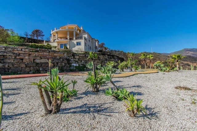 7 quarto Casa em Banda para venda em Altos de Estepona, Estepona com piscina garagem - 2 300 000 € (Ref: 8247091)