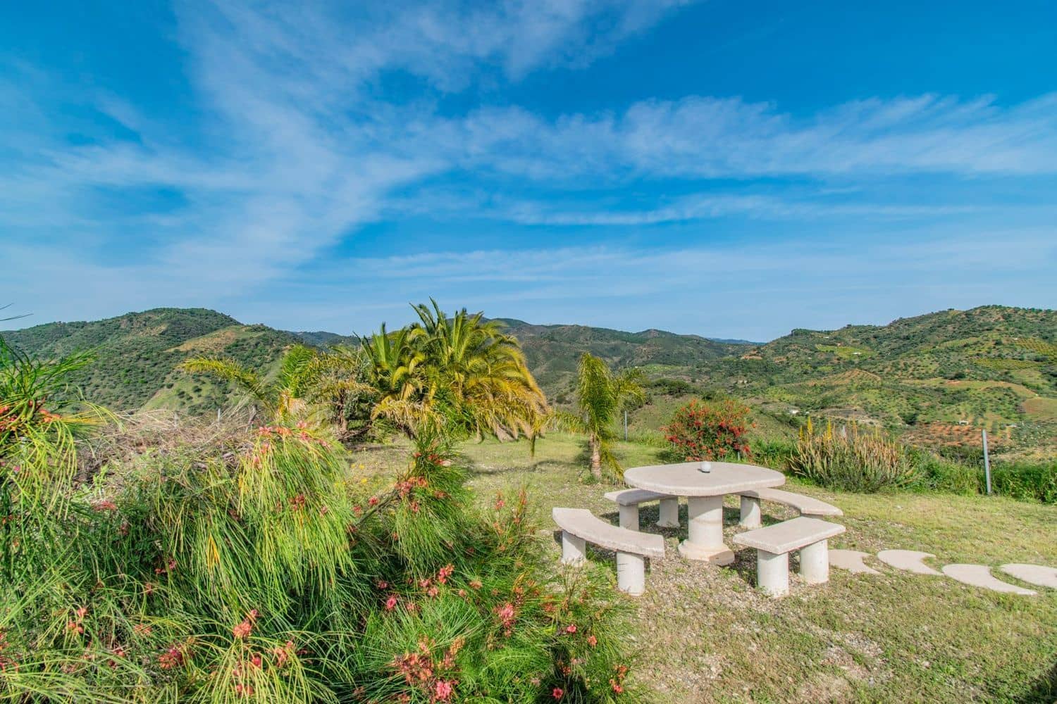 5 quarto Moradia para venda em Monda com garagem - 535 000 € (Ref: 8247111)