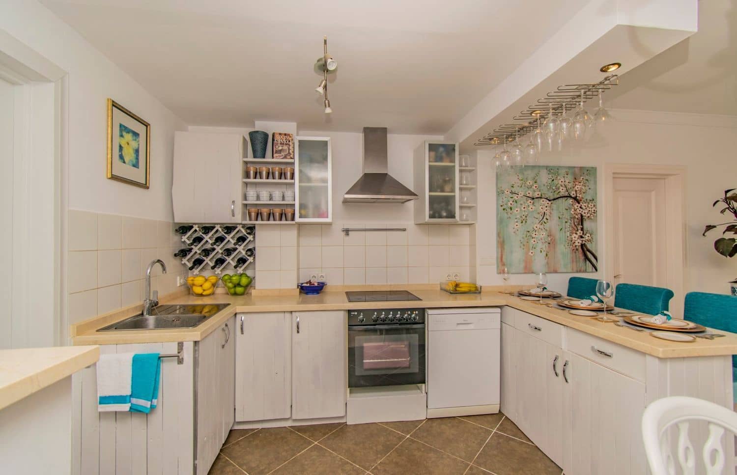 2 sypialnia Apartament na sprzedaż w Aloha Golf z basenem garażem - 585 000 € (Ref: 8318971)