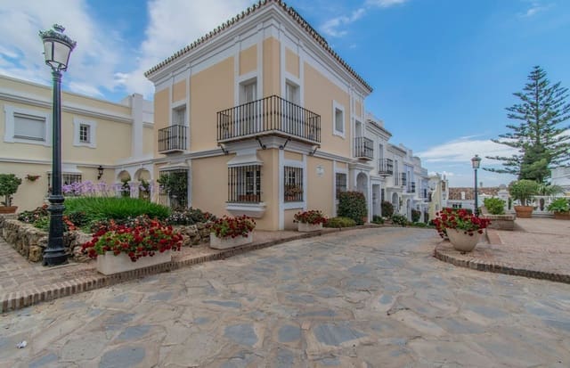 2 sypialnia Apartament na sprzedaż w Aloha Golf, Marbella z basenem garażem - 585 000 € (Ref: 8318971)