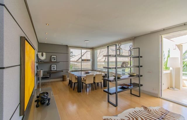 3 sypialnia Apartament na sprzedaż w Sierra Blanca, Marbella z basenem garażem - 2 400 000 € (Ref: 8366813)