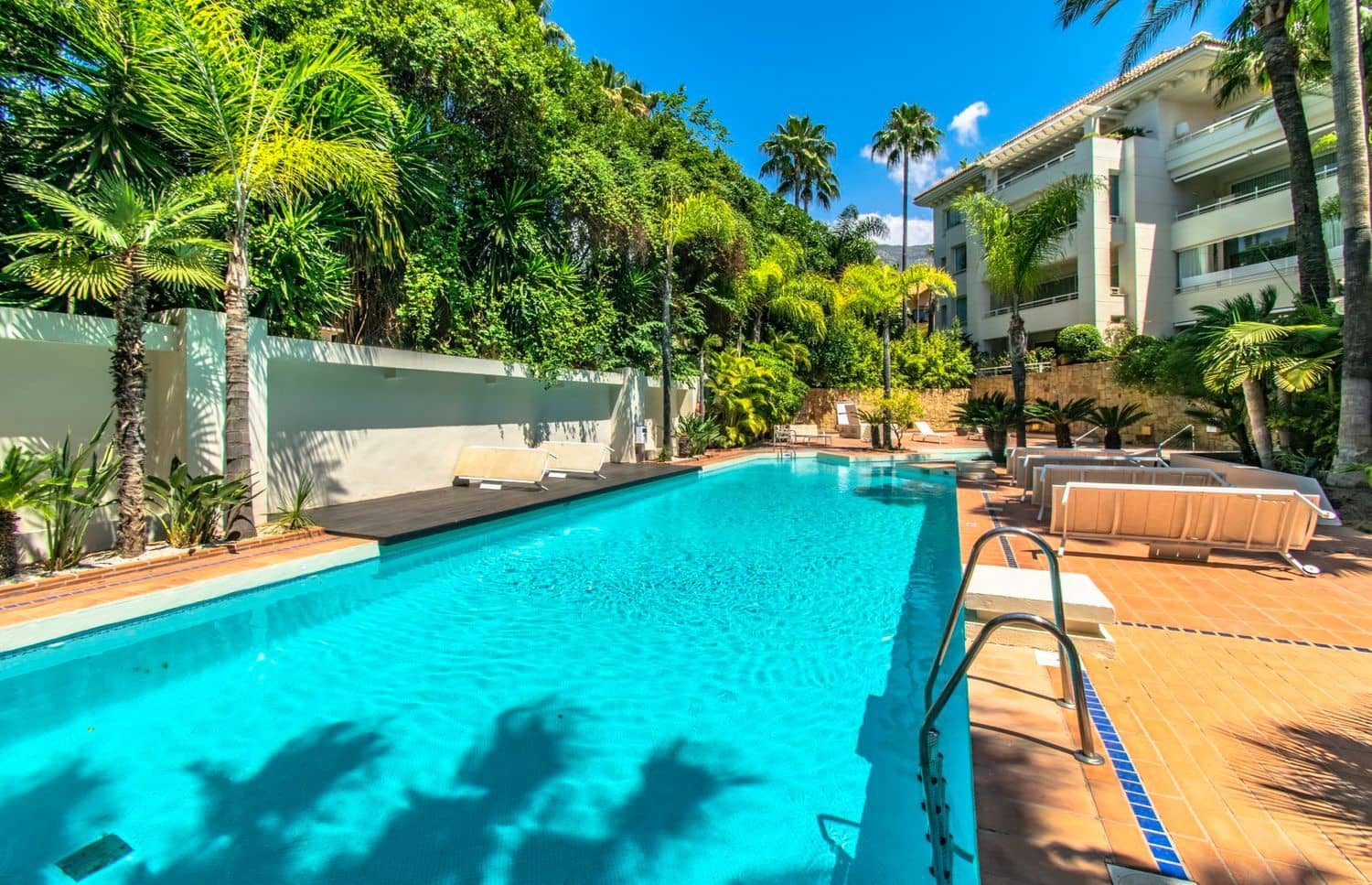 3 sypialnia Apartament na sprzedaż w Golden Mile z basenem garażem - 2 400 000 € (Ref: 8366813)