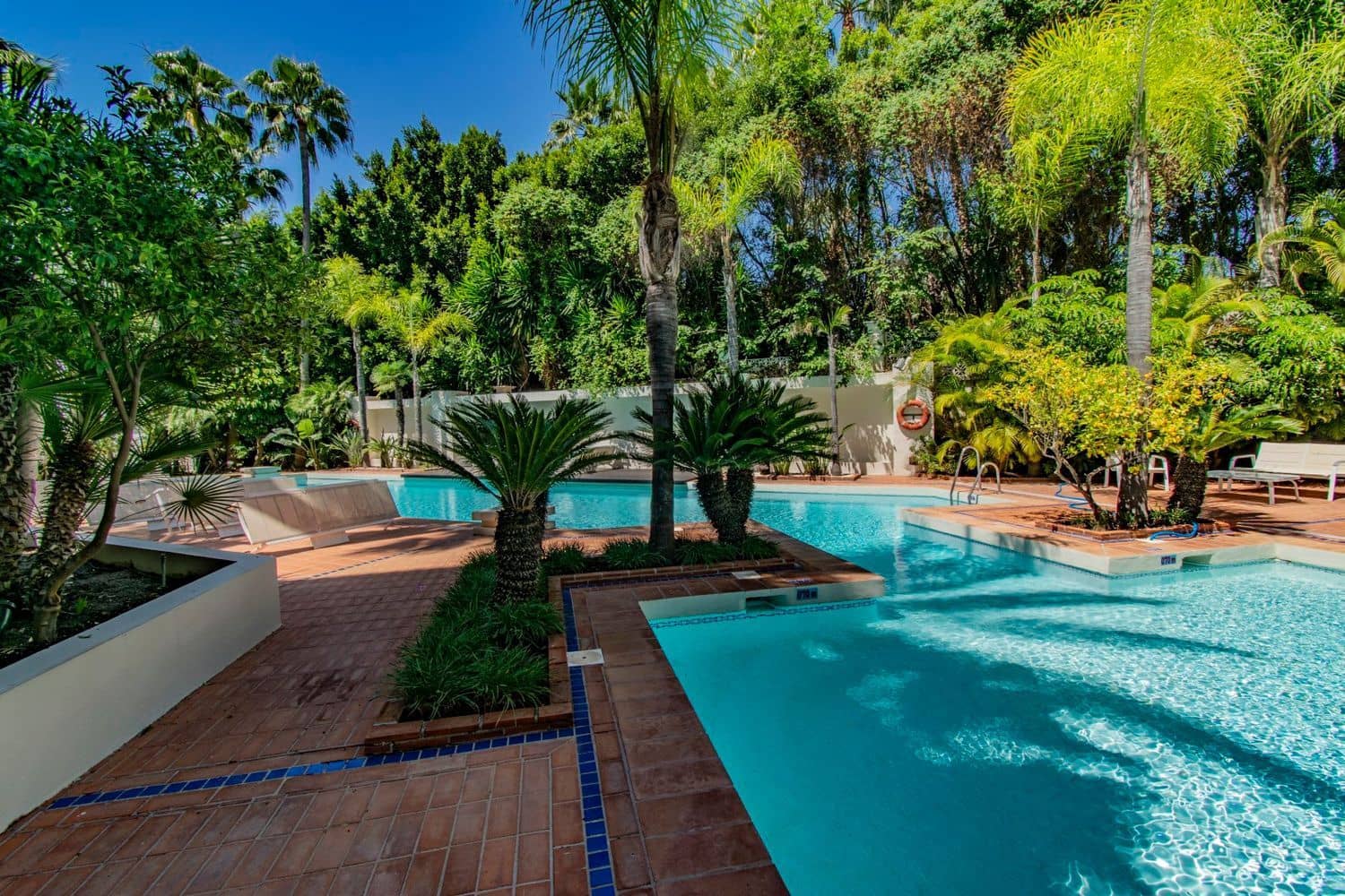 3 sypialnia Apartament na sprzedaż w Golden Mile z basenem garażem - 2 400 000 € (Ref: 8366813)