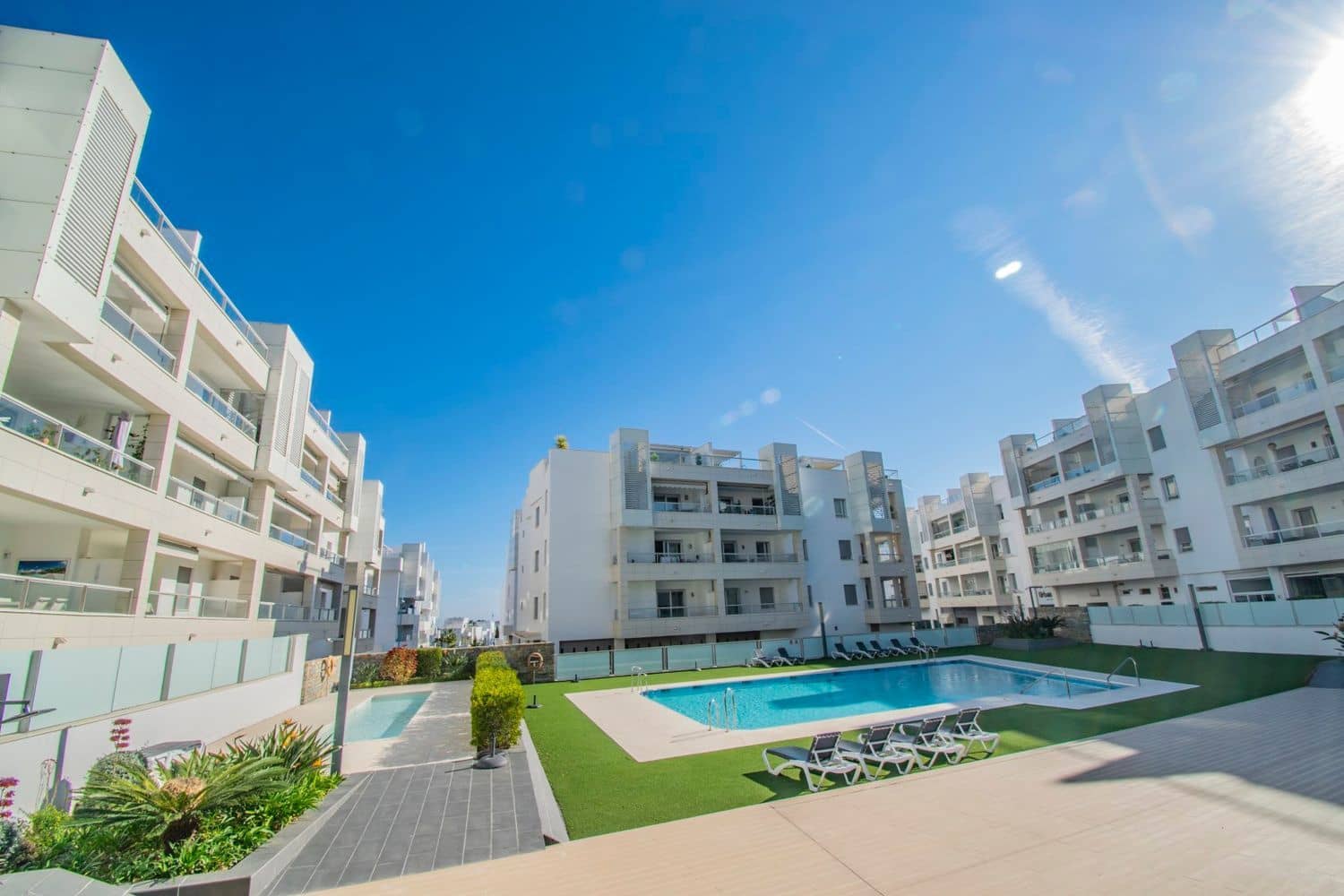 3 soveværelse Lejlighed til salg i San Pedro de Alcantara med swimmingpool garage - € 649.000 (Ref: 8399259)