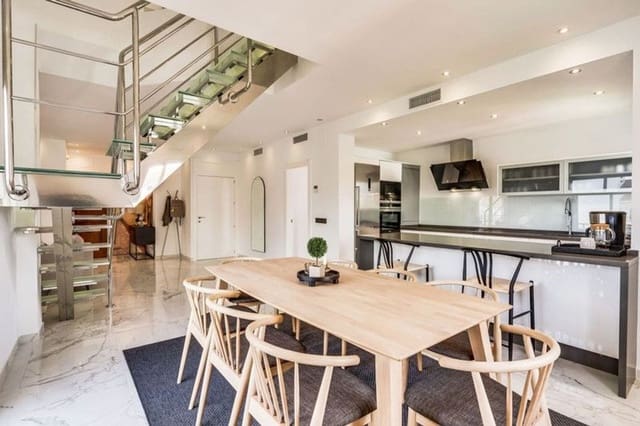 3 chambre Appartement à vendre à Puerto Banus, Marbella avec piscine garage - 1 595 000 € (Ref: 8615872)