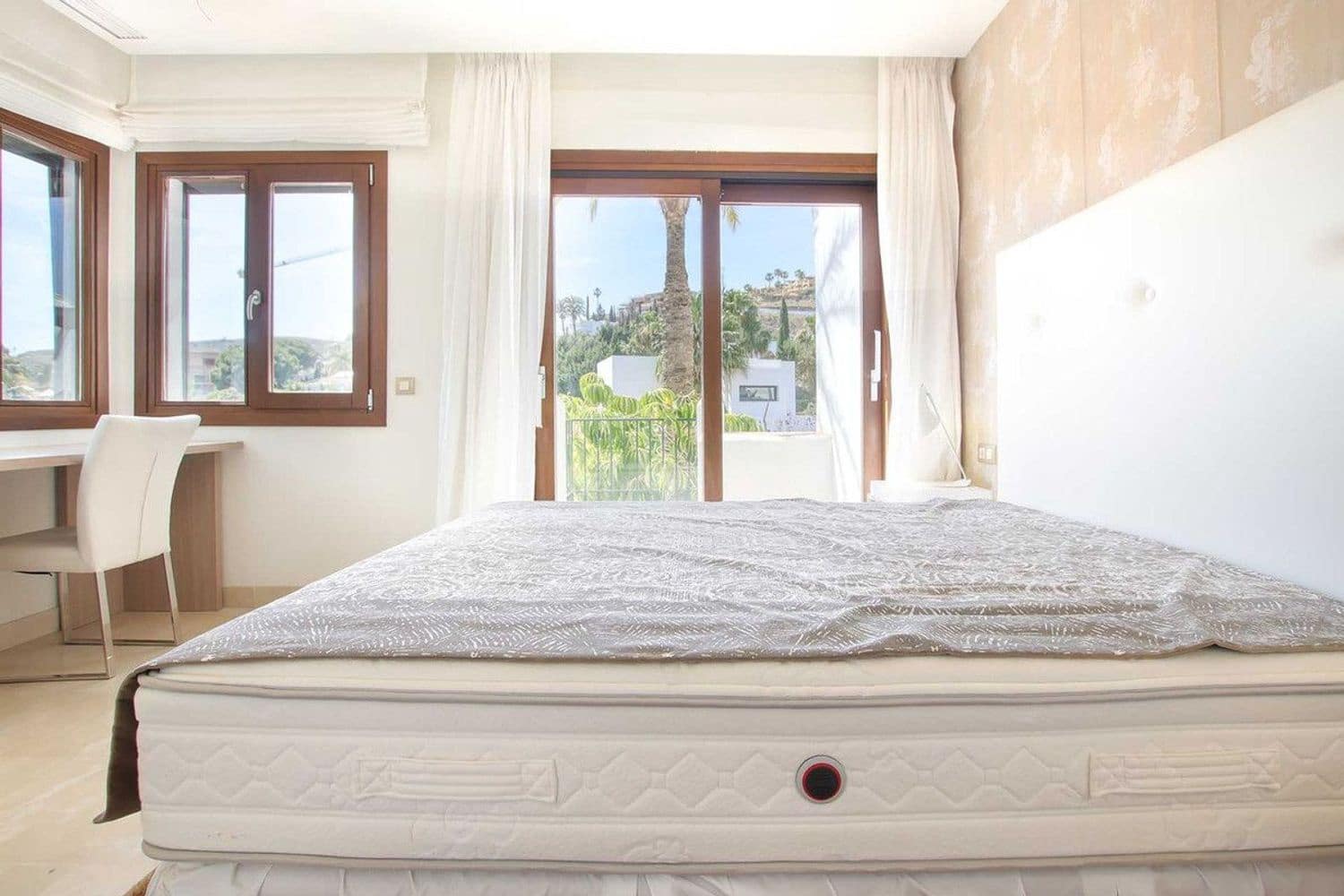 3 sovrum Hus till salu i Benahavis med pool garage - 745 000 € (Ref: 8615894)