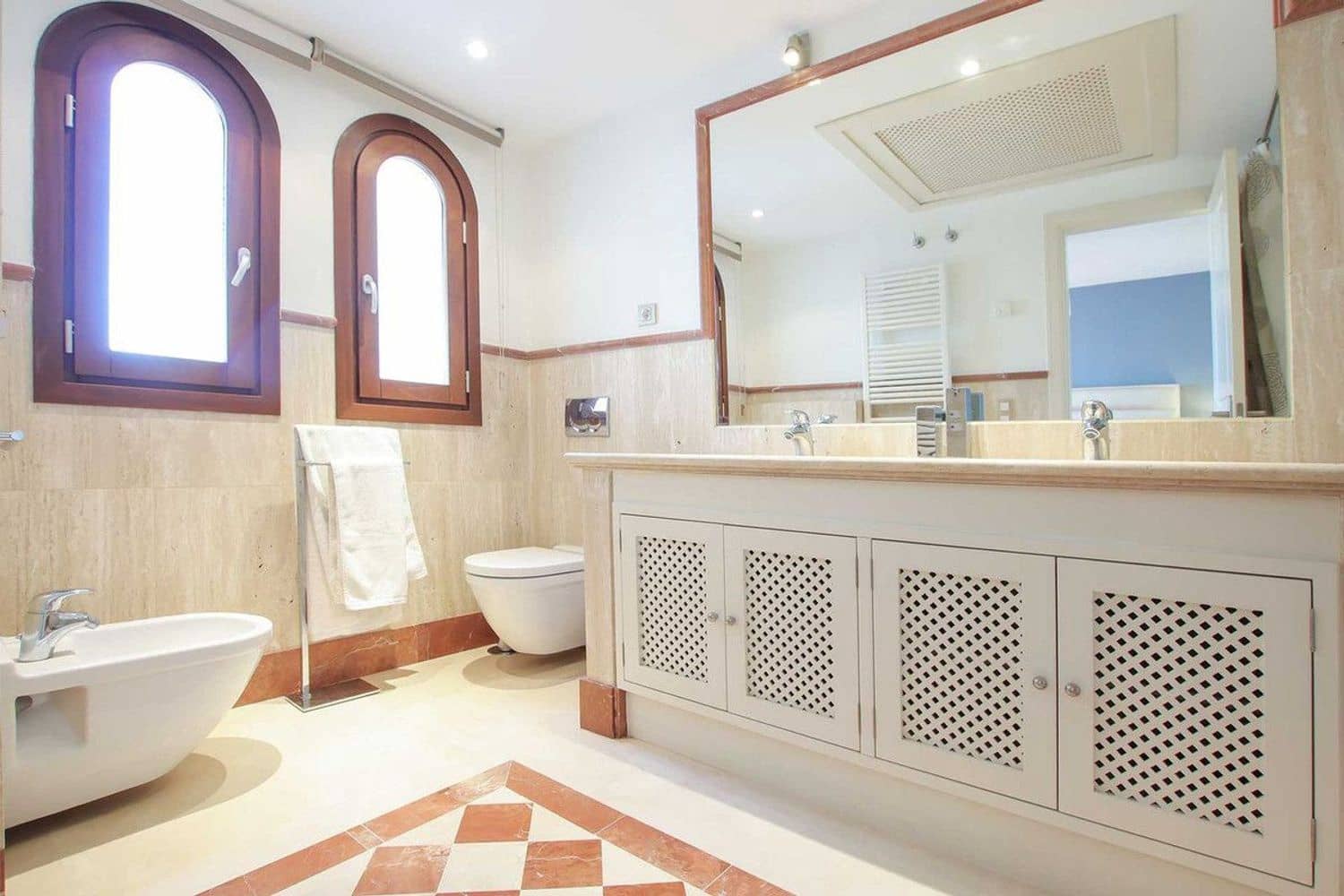 3 sovrum Hus till salu i Benahavis med pool garage - 745 000 € (Ref: 8615894)