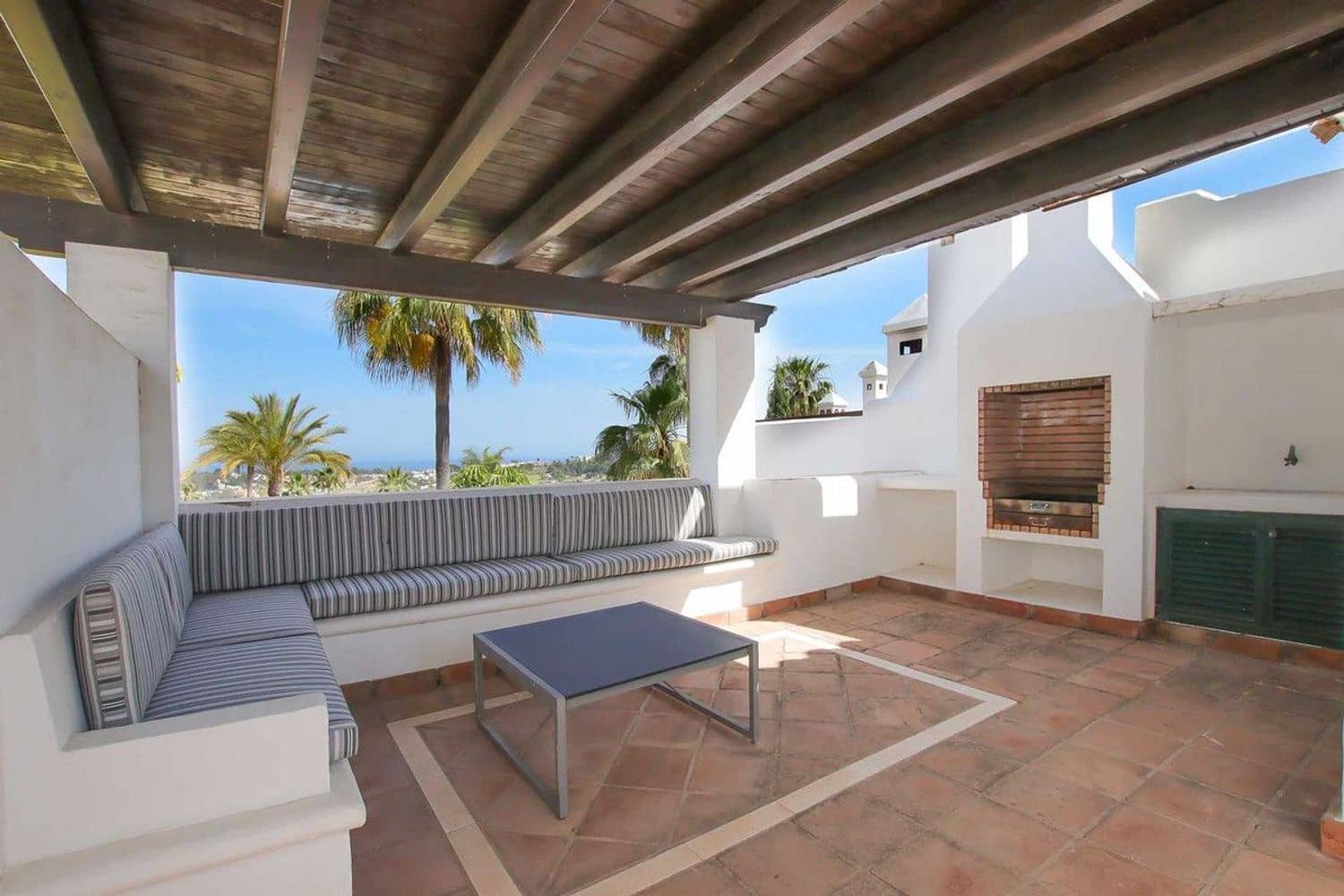 3 sovrum Hus till salu i Benahavis med pool garage - 745 000 € (Ref: 8615894)