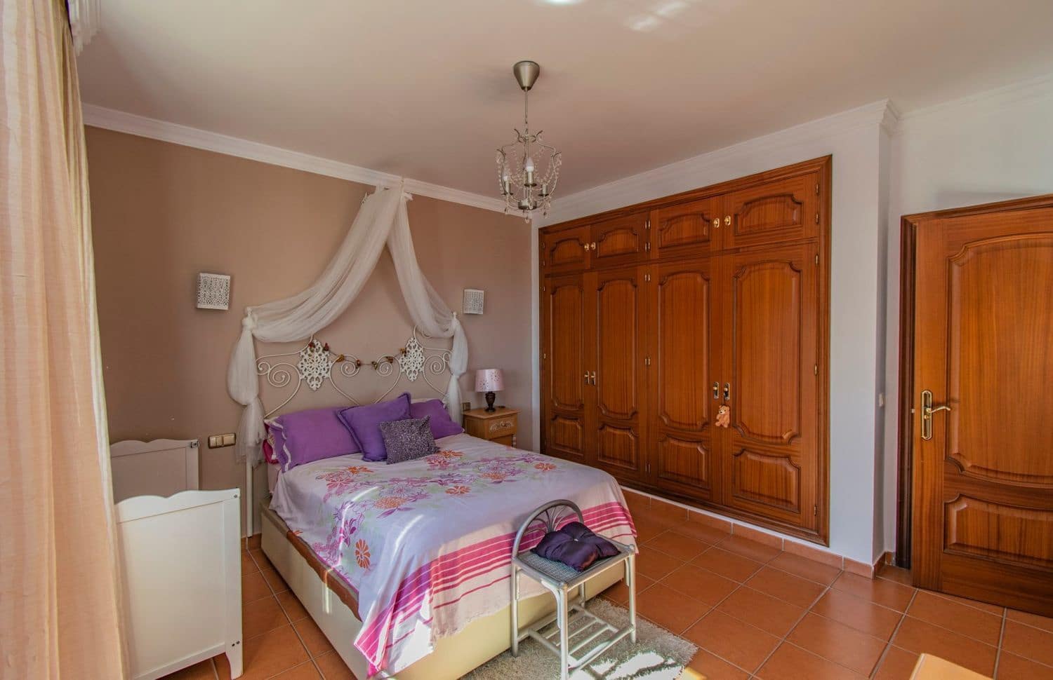 5 sypialnia Willa na sprzedaż w Marbella z basenem garażem - 2 300 000 € (Ref: 8615927)