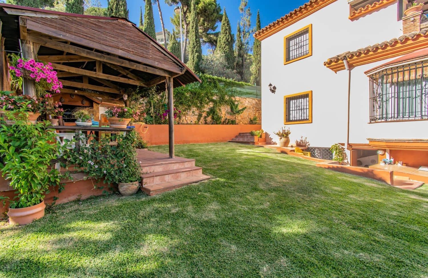 5 sypialnia Willa na sprzedaż w Marbella z basenem garażem - 2 300 000 € (Ref: 8615927)