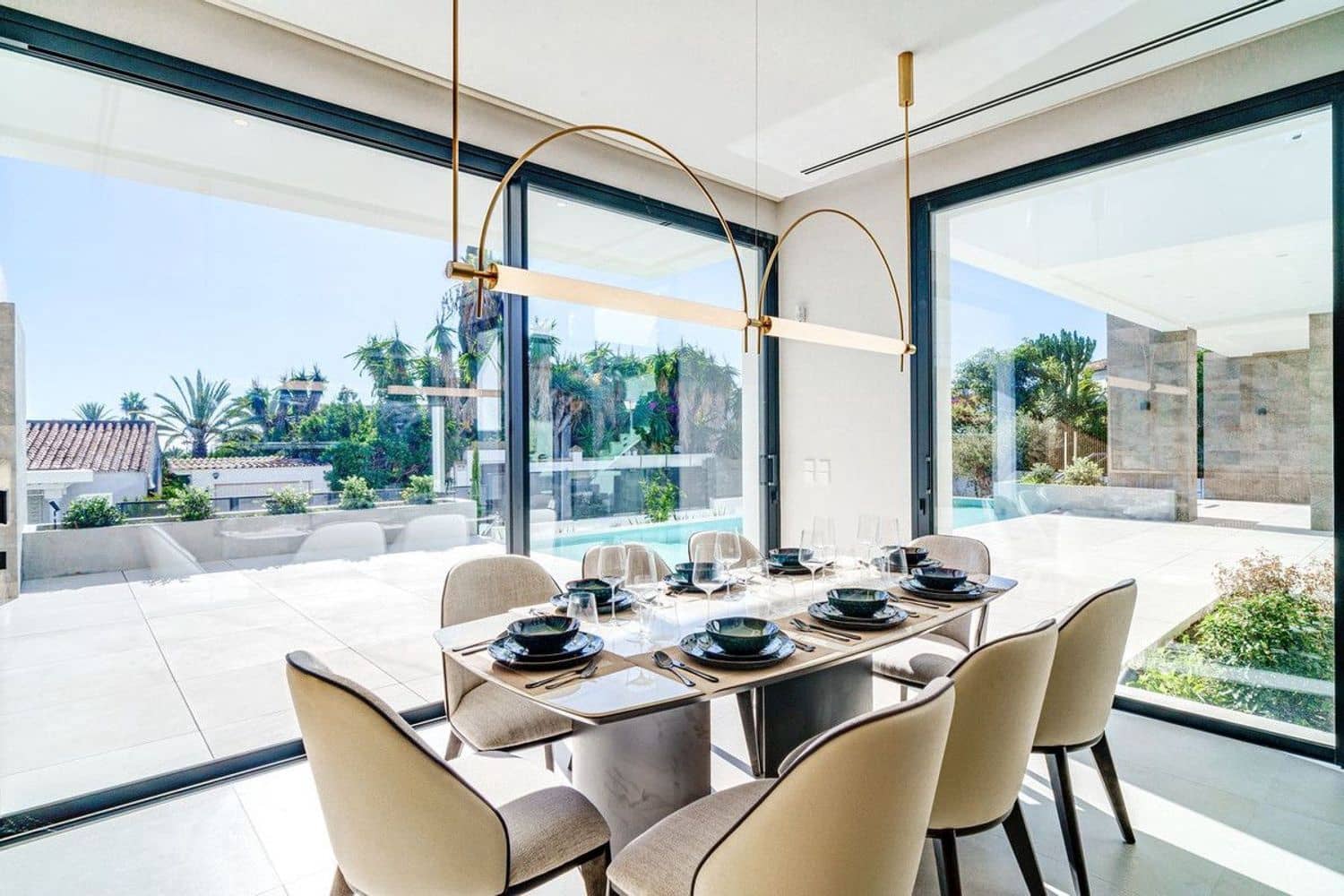 5 makuuhuone Huvila myytävänä paikassa Marbesa mukana uima-altaan 
autotalli - 3 295 000 € (Ref: 8615928)