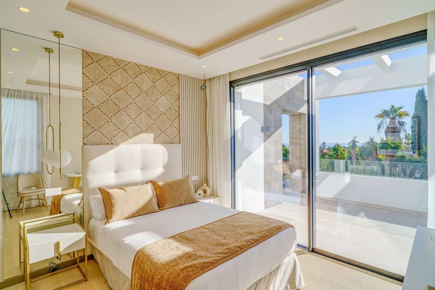 5 makuuhuone Huvila myytävänä paikassa Marbesa mukana uima-altaan 
autotalli - 3 295 000 € (Ref: 8615928)