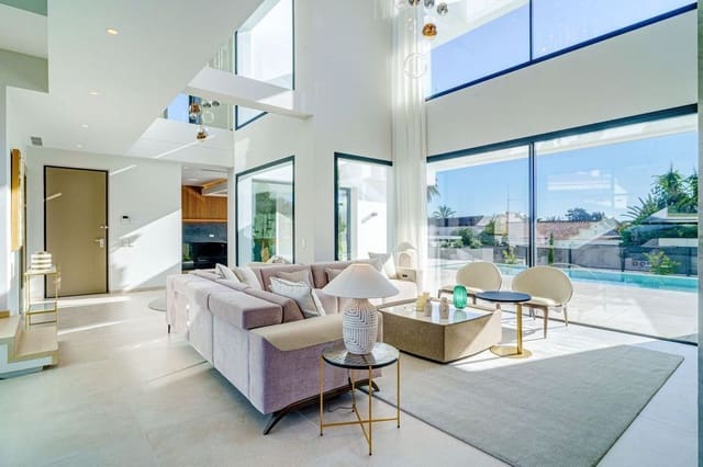 5 makuuhuone Huvila myytävänä paikassa Marbesa, Marbella mukana uima-altaan 
autotalli - 3 295 000 € (Ref: 8615928)