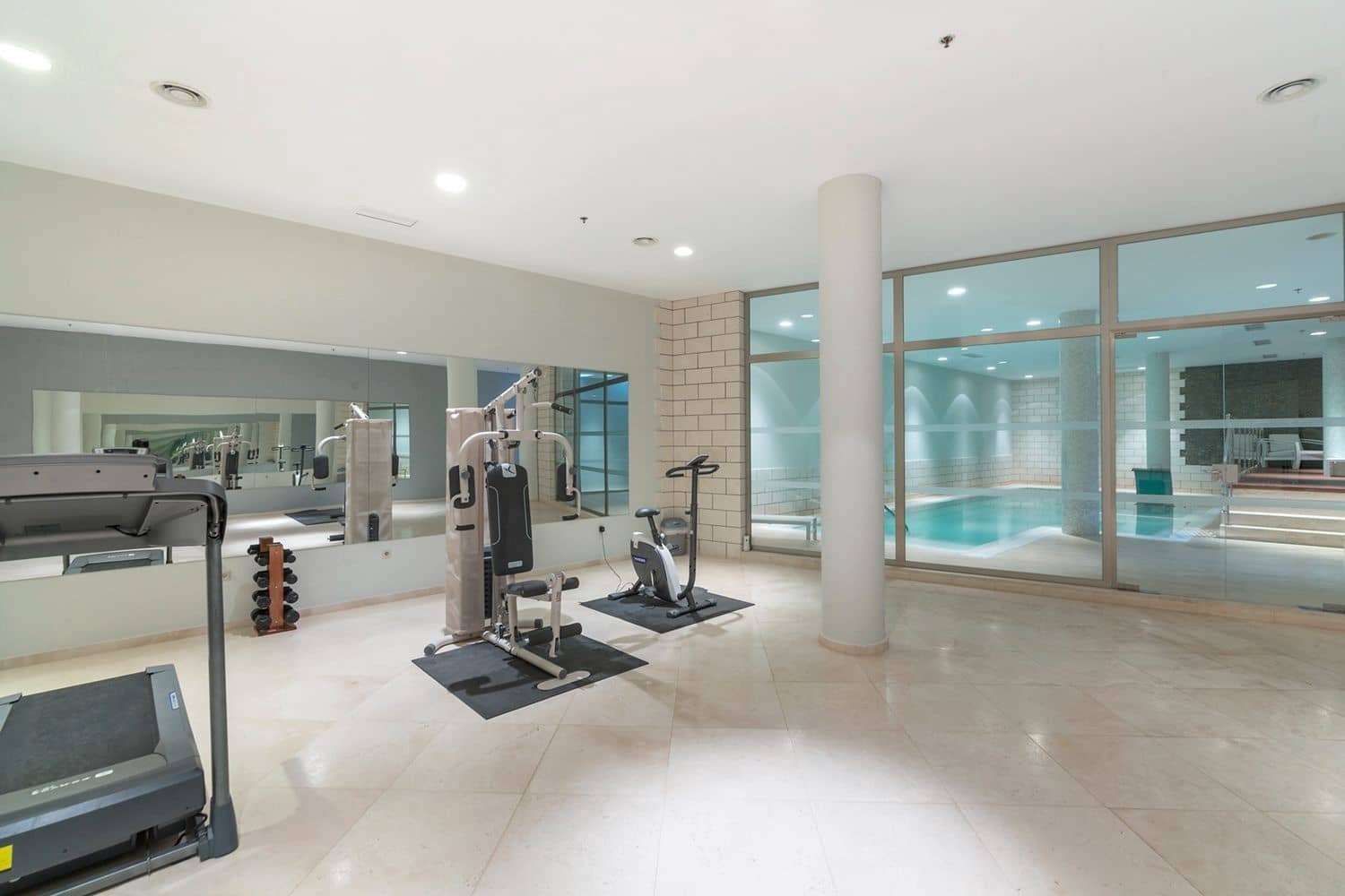 2 camera da letto Casa in vendita in Golden Mile con piscina garage - 1.417.500 € (Rif: 8616597)