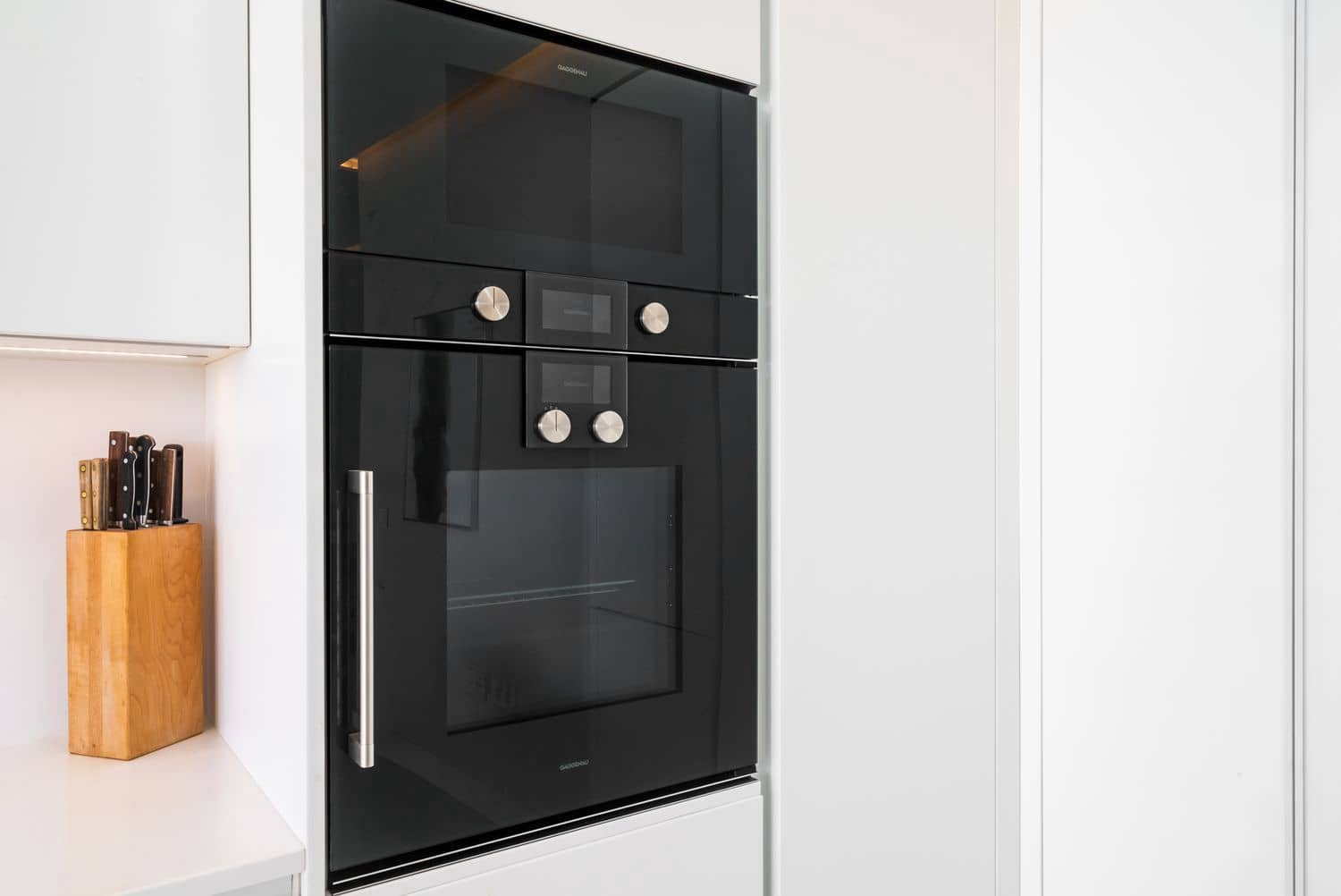 2 soveværelse Lejlighed til salg i Estepona med swimmingpool garage - € 948.000 (Ref: 8716103)