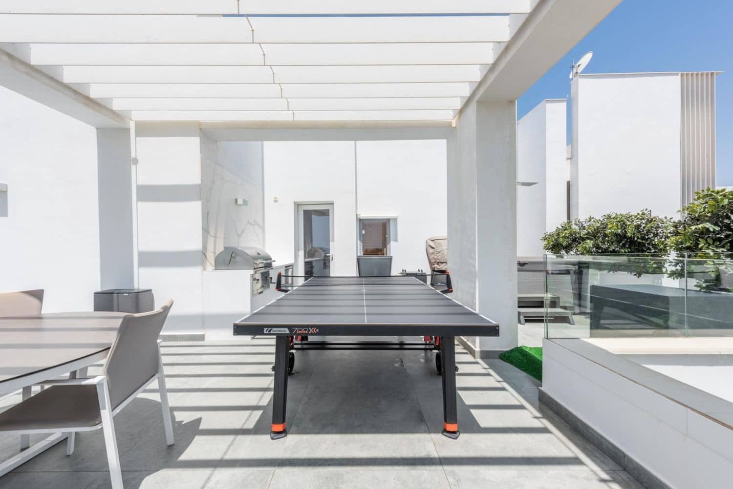 3 quarto Apartamento para venda em La Quinta com piscina garagem - 1 495 000 € (Ref: 8779330)